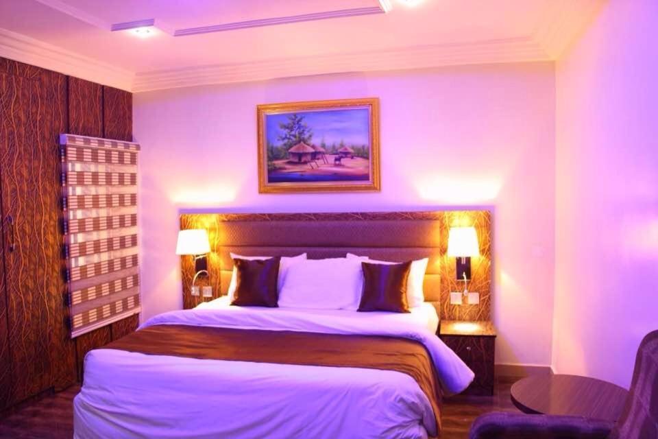 E-Suites Hotel, Abuja Ngoại thất bức ảnh