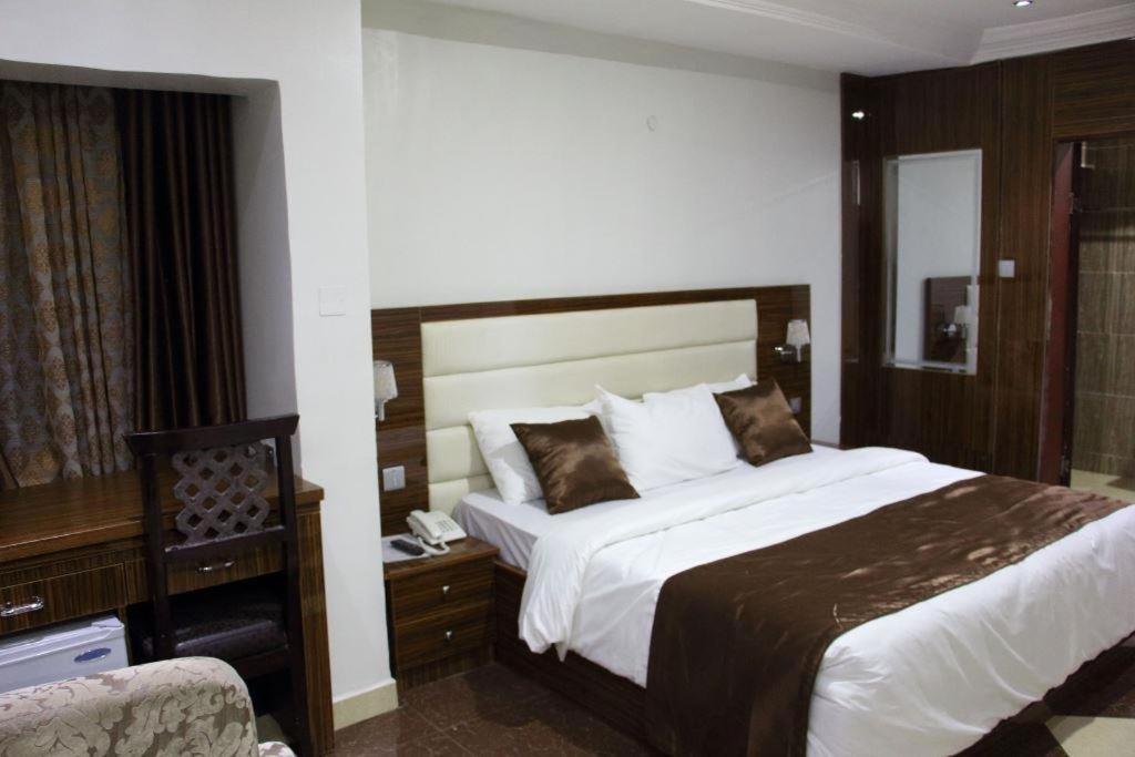 E-Suites Hotel, Abuja Ngoại thất bức ảnh