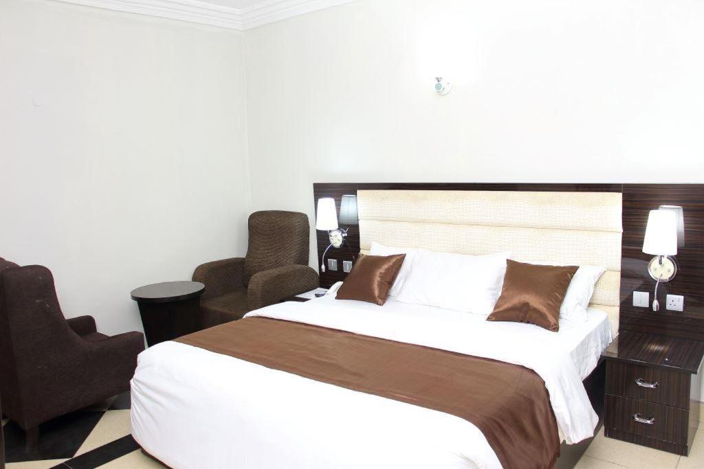E-Suites Hotel, Abuja Ngoại thất bức ảnh
